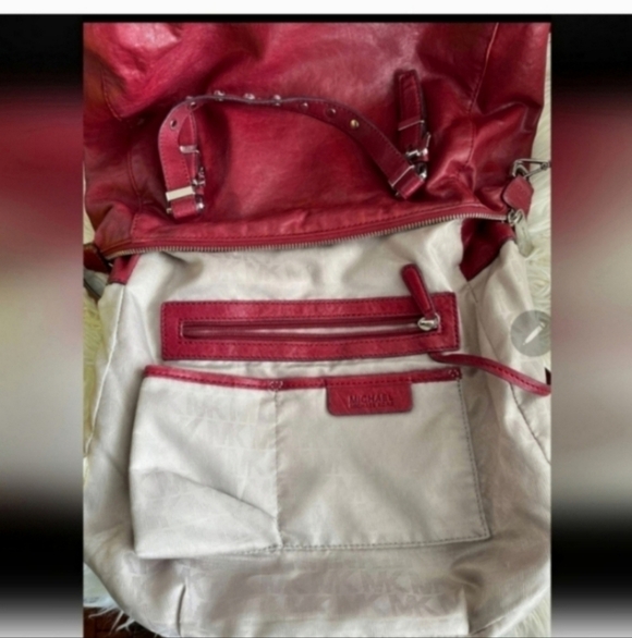 🍁🍂Gorgeous RARE Michael kors cherry red Essex bag - Picture 4 of 6